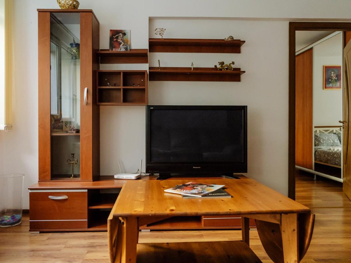 Old Town Historic Apartment With Backyard Mini Park Bucureşti Eksteriør bilde
