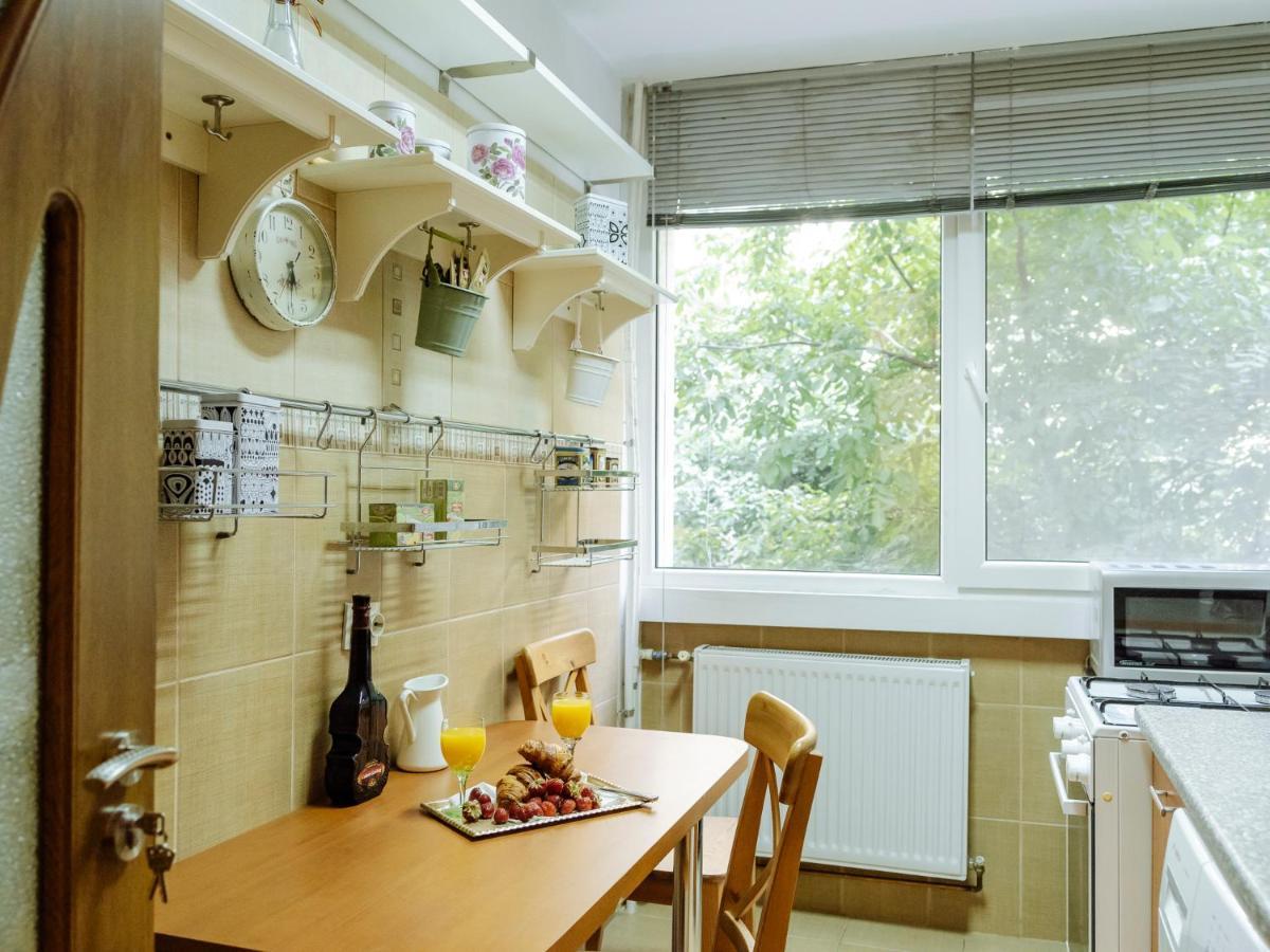 Old Town Historic Apartment With Backyard Mini Park Bucureşti Eksteriør bilde