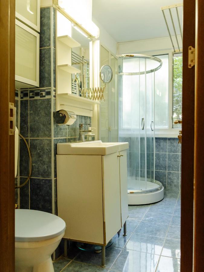 Old Town Historic Apartment With Backyard Mini Park Bucureşti Eksteriør bilde